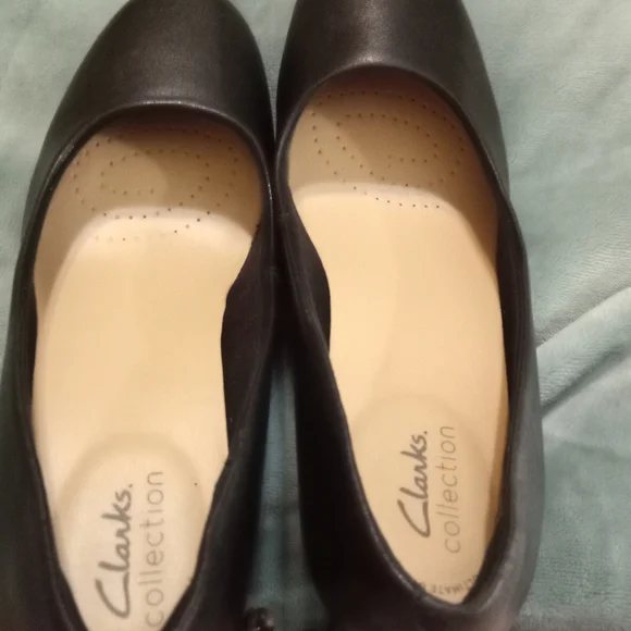 Clarks Collections Women's Black Leather High Heels Soft Cushion - Picture 2 of 11